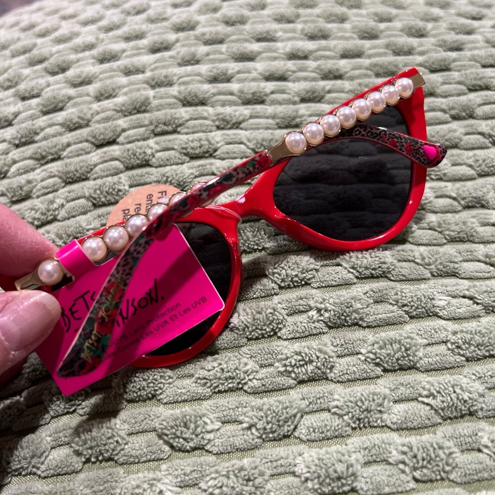 Betsey Johnson Vibrant Red Cat-Eye Sunglasses - Picture 3 of 3